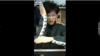 抖音网红葛优视频吃瓜,笑料百出引网友热议